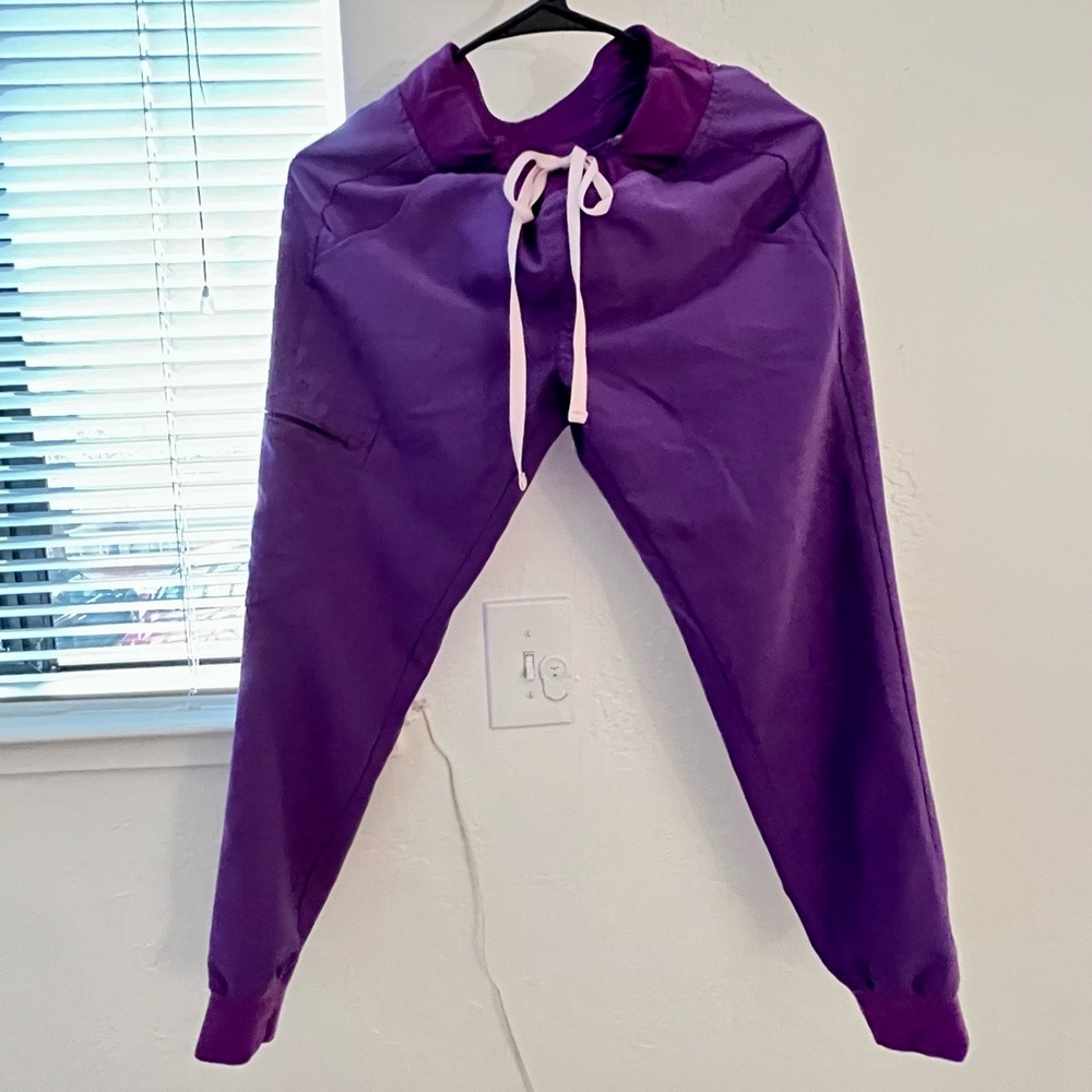 FIGS ZAMORA PURPLE LIMITED